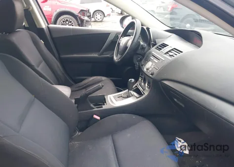 2011 Mazda Mazda3 I Sport z USA, uszkodzony, nr VIN JM1BL1UG7B1356164